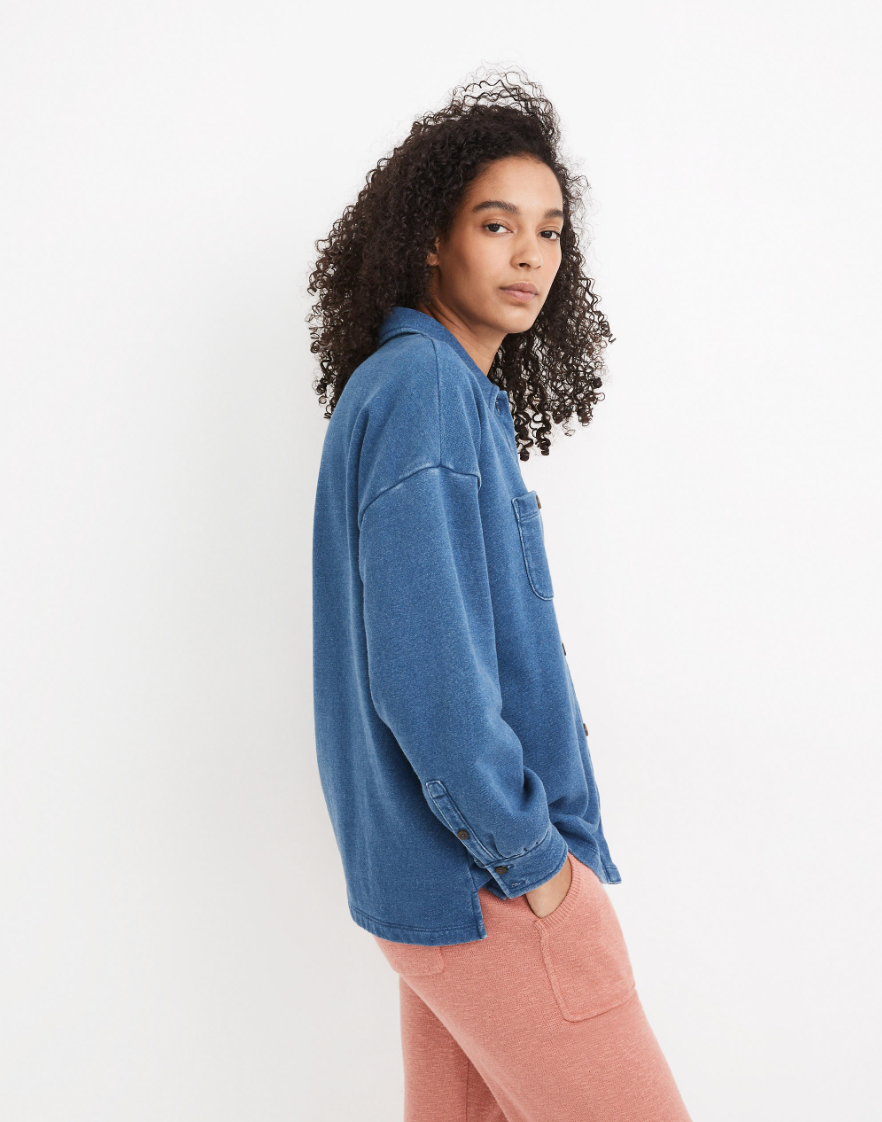 27 Cute And Comfortable Things To Wear To College 2022
