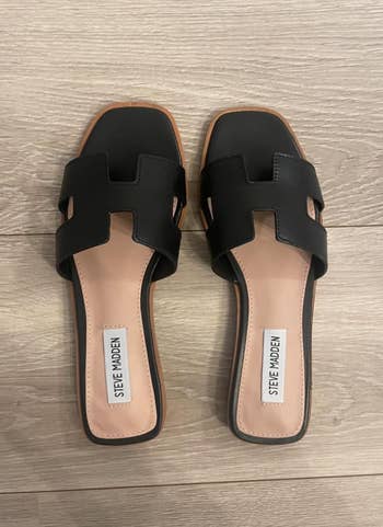 reviewer's sandals in black