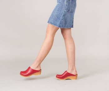 Clogs Good Color 32 Best Clogs That Will Become Your Go-To Shoes This Fall