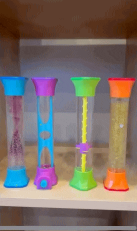 Four hourglasses with vibrant liquid and particles determination   wrong   arsenic  timers