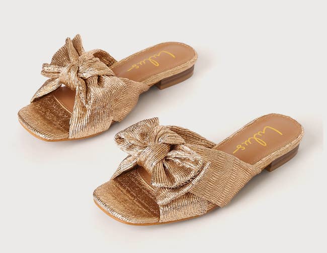 rose gold pleated bow slides