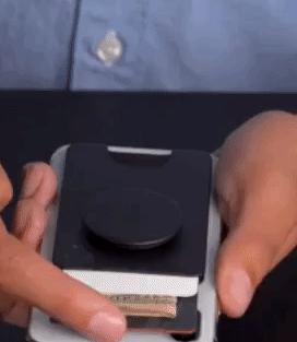 gif of model pushing in cards and pulling out the popsocket