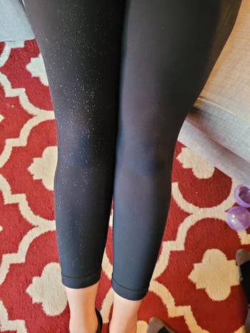 Reviewer pic of one leg of their leggings covered in piles and the other without