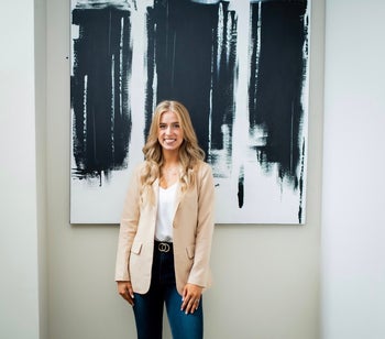 another reviewer wearing the tan version