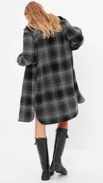 A model wearing a grey and black plaid shacket