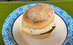An egg sandwich using the microwavable egg cooker