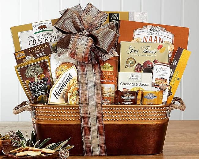 the snack gift basket