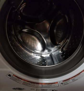 reviewer's washing machine looking dirty