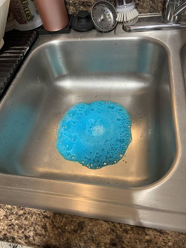 reviewer image of blue foam coming out of disposal