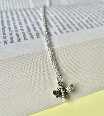 silver tone bee charm necklace