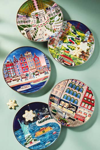 San Francisco, New York, Amsterdam, Paris, and London-themed holiday plates