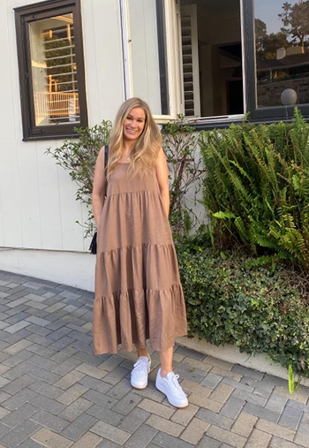 a reviewer in the tan maxi