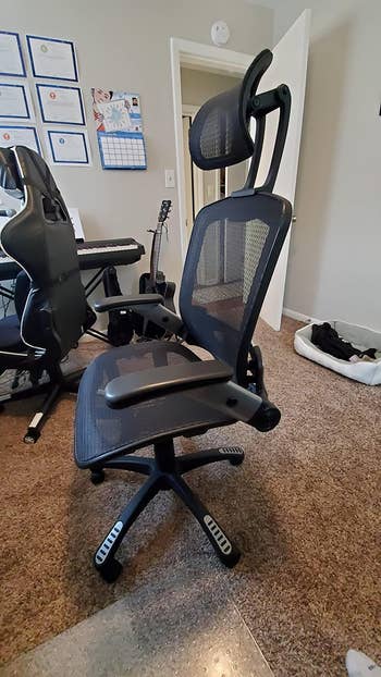 same reviewer's chair from the side