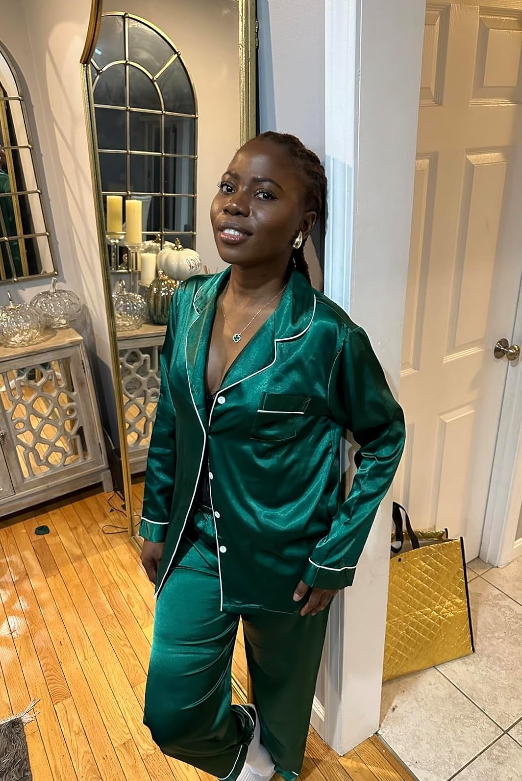 30 Stay-At-Home Outfits That Are Still Super Cute