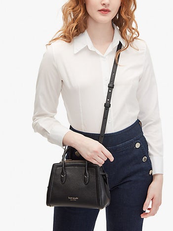 model wearing the purse crossbody
