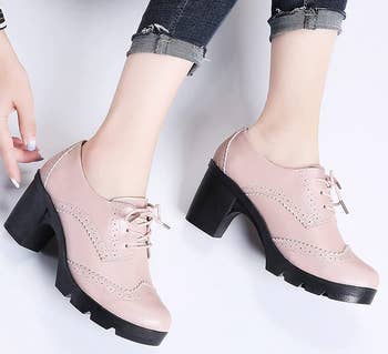 Image of model wearing light pink shoes