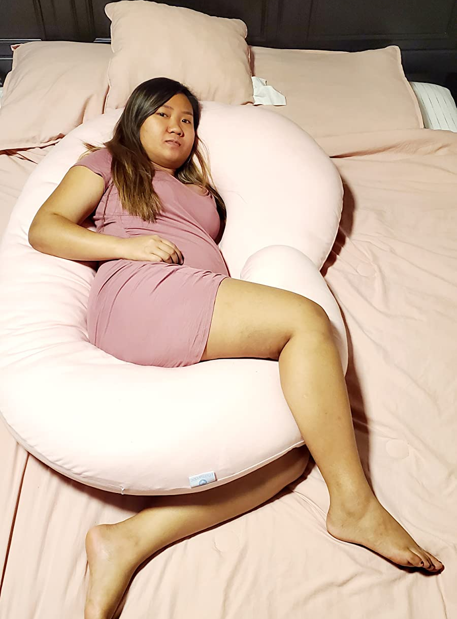 The 16 Best Body Pillows for Cuddling, Squeezing, and Making You Feel Like  a Baby