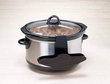 a slow cooker with the lid pocket installed 