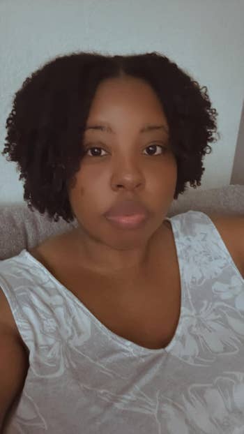 Reviewer with merchandise successful hairsbreadth showing disconnected curl definition