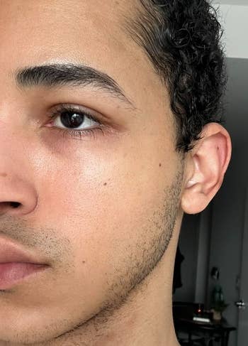 reviewer with glowing skin and minimized pores