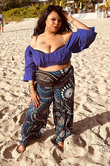 another reviewer wearing them in the round flower print