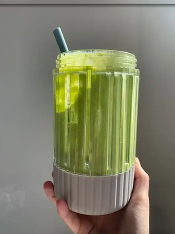 The same editor showing a smoothie in the ribbed blender cup