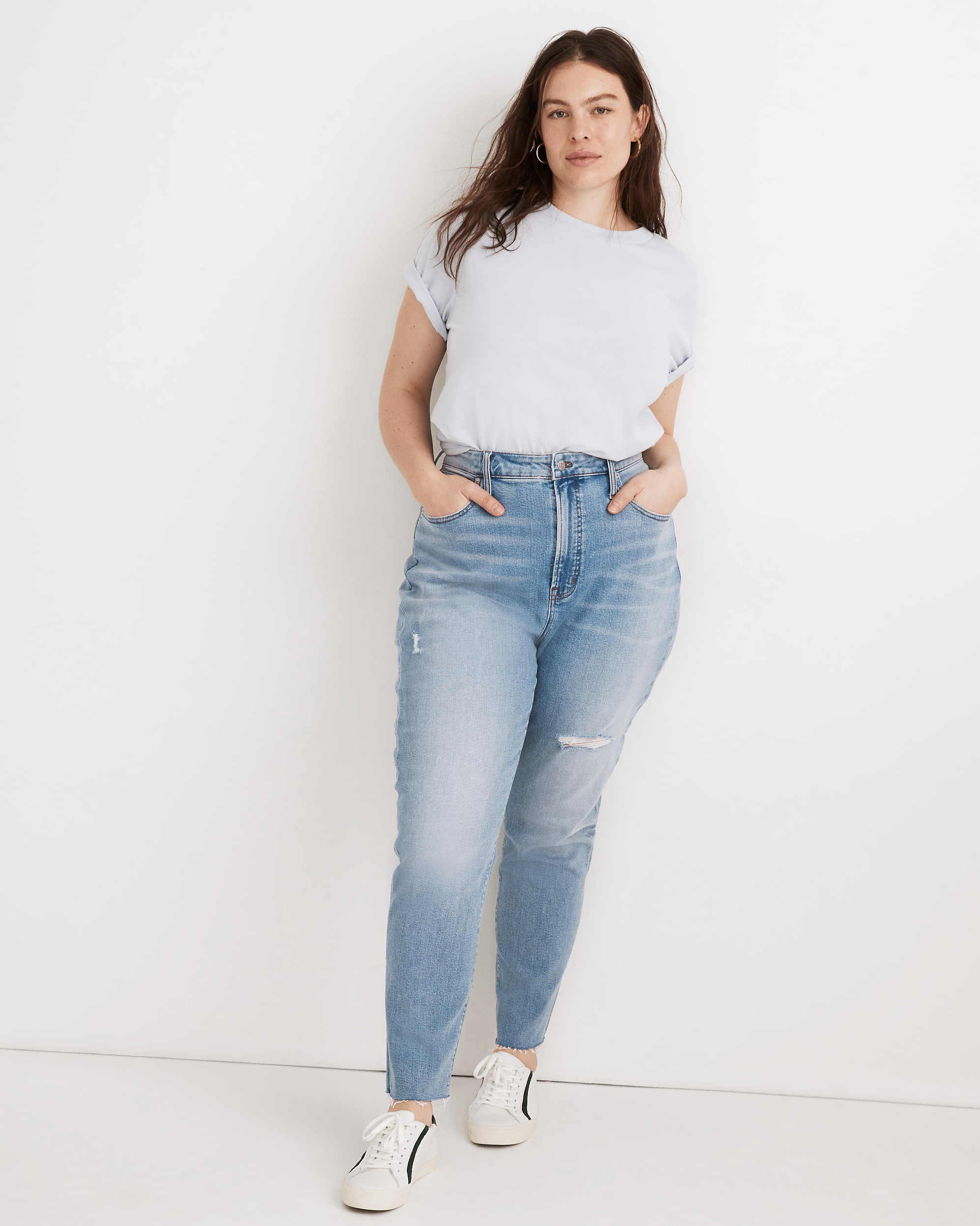 model wearing the high-waisted jeans