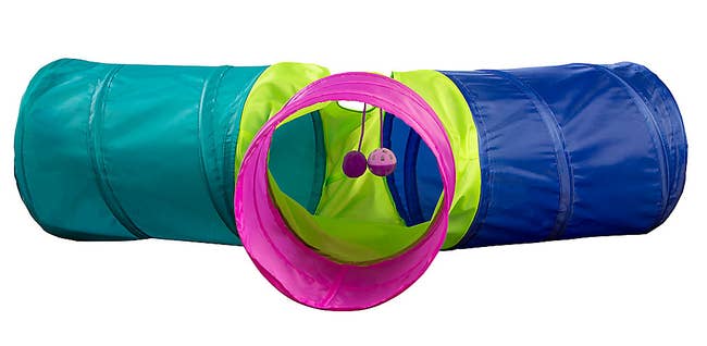 the play tunnel that goes in three different directions