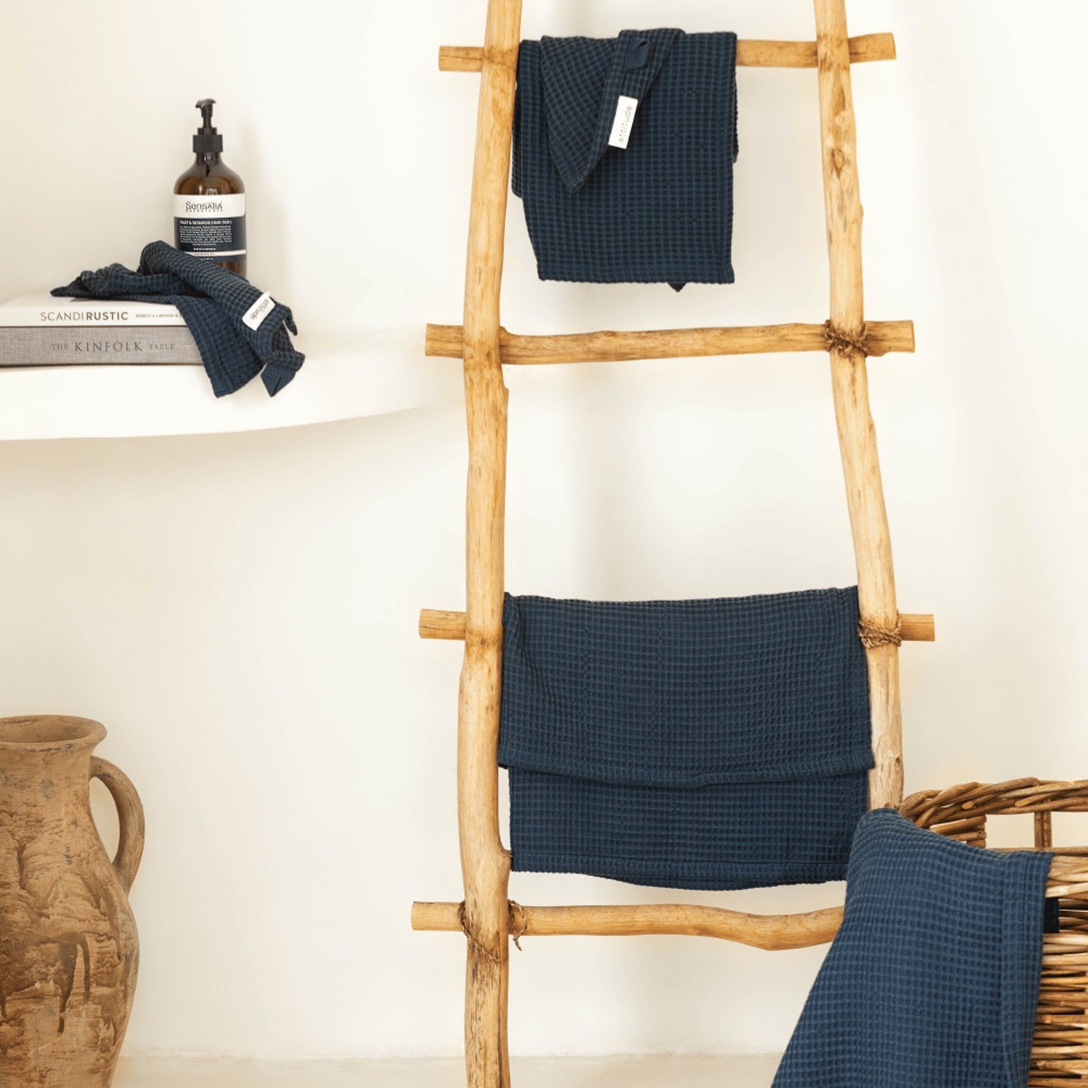 the navy blue towels