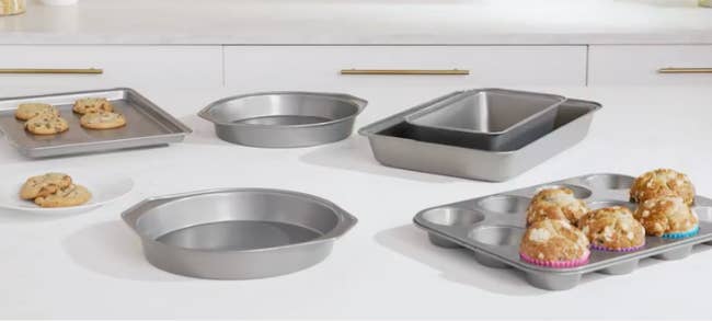 The bakeware set with pans for cookies, pie, cupcakes, and loaf cake