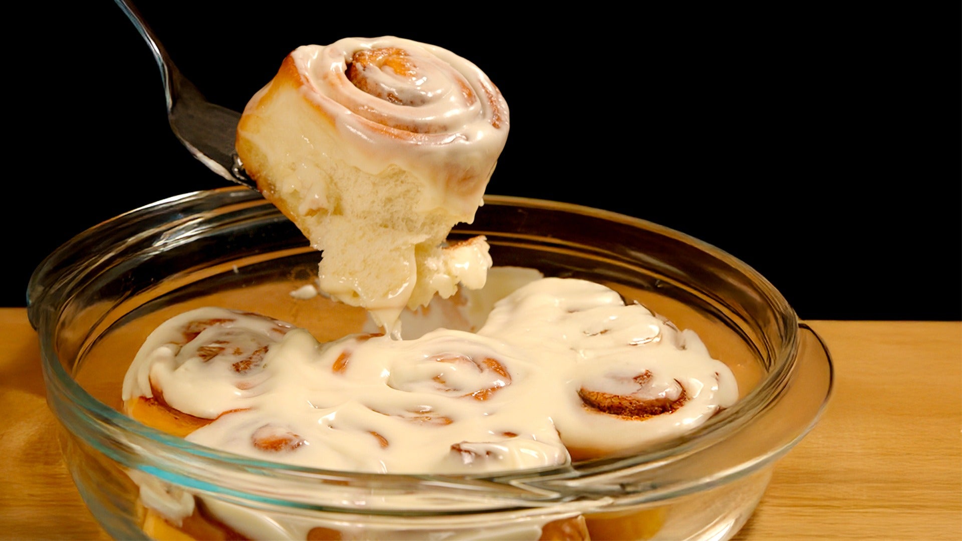 Easiest Air Fryer Cinnamon Rolls