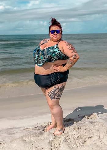 reviewer wearing the achromatic bottoms