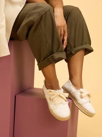 27 Comfy Travel Shoes From DSW You Need Now