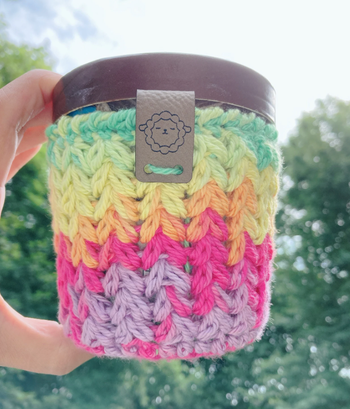 The pint cozy in various funky colors