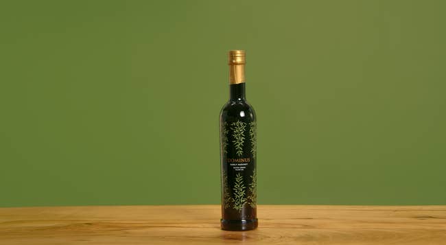 A bottle of Cosecha Temprana Olive Oil 