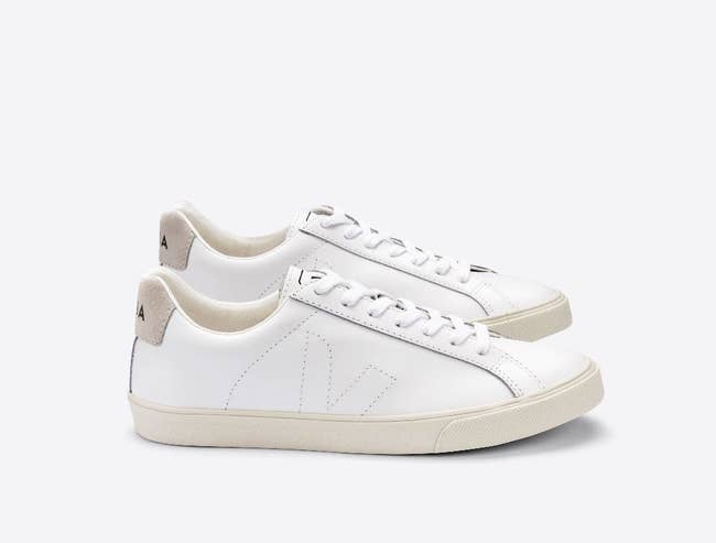 the white veja sneakers 