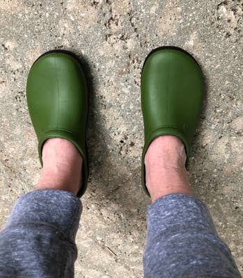 Clogs Good Color 34 Best Clogs That Will Become Your Go-To Shoes This Fall