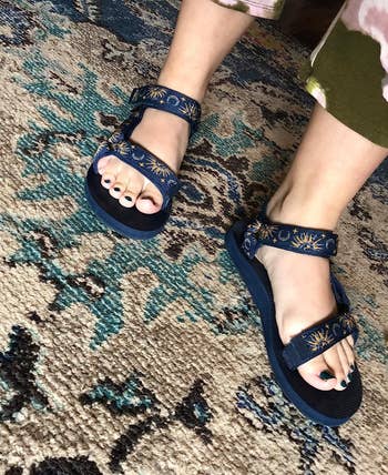 another reviewer in the navy moon and sun sandals