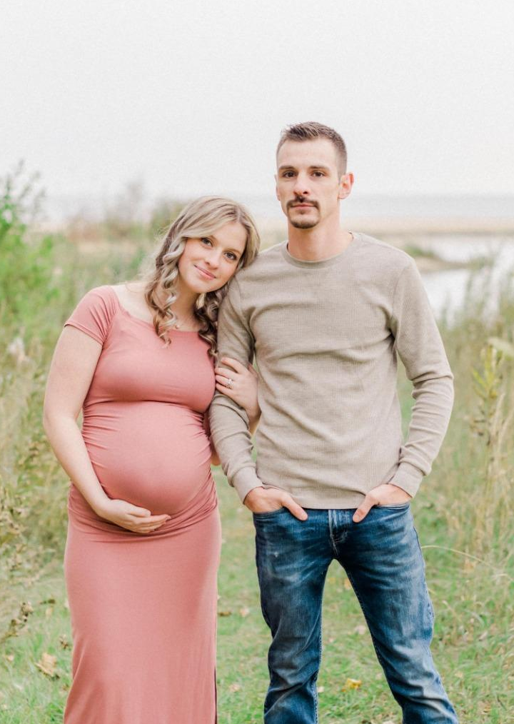 Top Maternity Dress Options For Her And Dapper Dinner Attire For Him -  Working Daddy