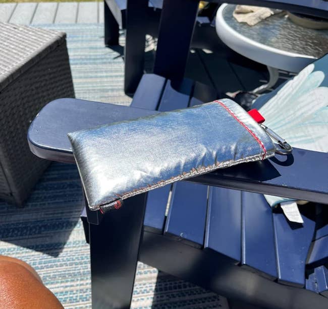 phone inside thermal phone case