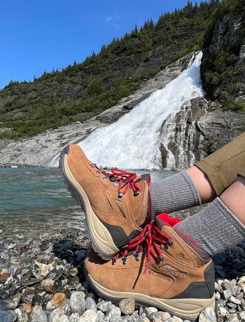 Reviewer wearing the tan hiking boots with red shoe laces