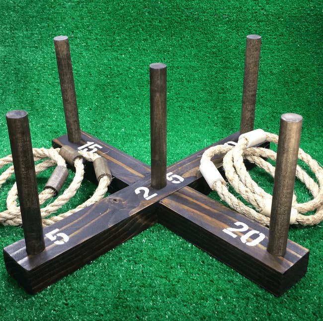 Wooden ringing  flip  crippled  acceptable   connected  writer  with 4  enactment      rings, numbered pegs for scoring