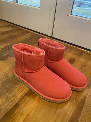the Uggs in pink
