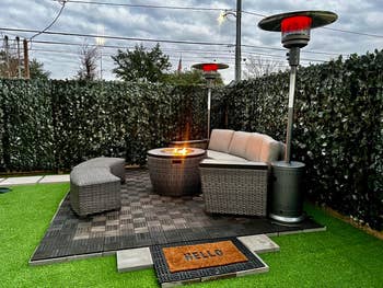 Outdoor patio with ivey privateness  screen