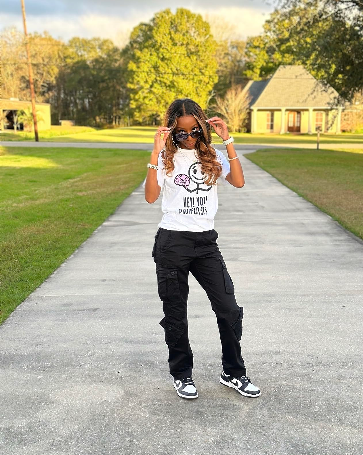 reviewer shows the front view of the cargoes