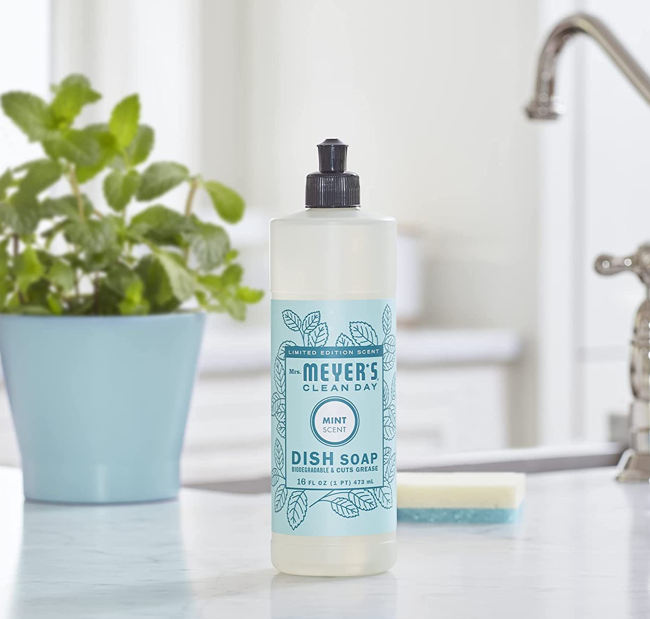 12 Spring-Scented Cleaning Products to Freshen Up Your Space