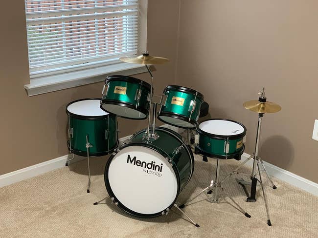 the drums in green