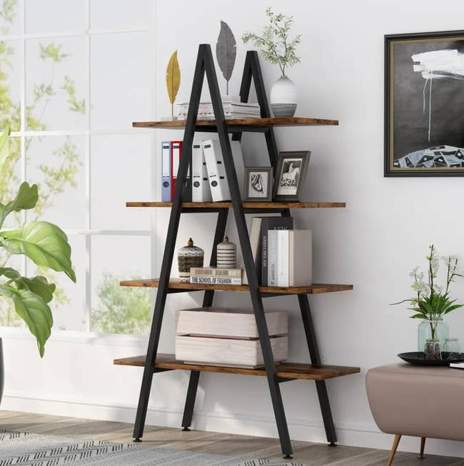Image of the black and brown ladder shelf