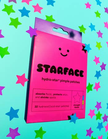 Starface pimple patches with a smiling look design, surrounded by colorful prima stickers. Package highlights benefits similar spot shrinking