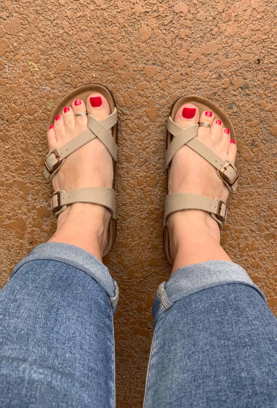 Shoppers With Plantar Fasciitis Love These Comfy $30 Sandals